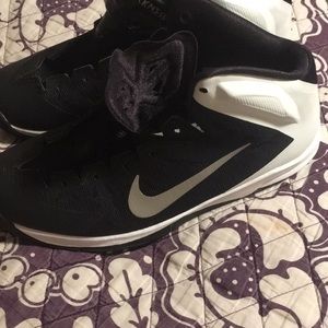 Nike Shoes - Nike shoes Nike Shoes - Nike shoes